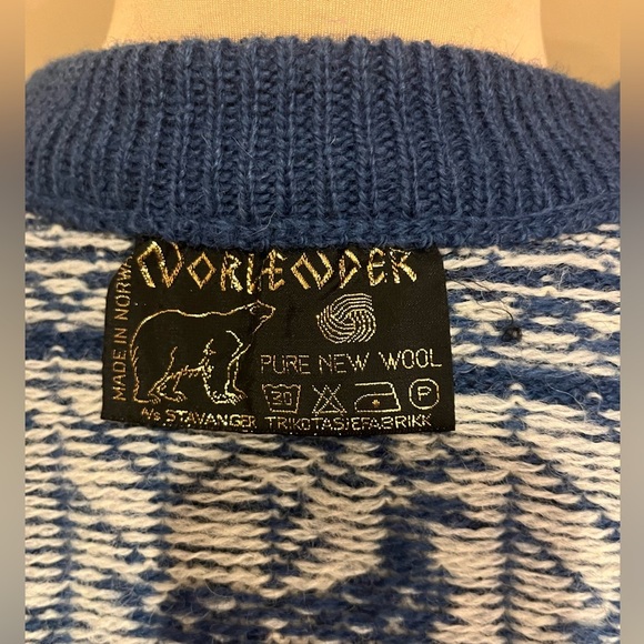 Norlander Made in Norway 100% Wool Fair Aisle Raindeer Sweater, size M - Picture 2 of 5
